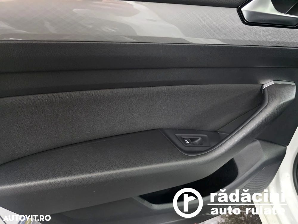 Volkswagen Passat 1.6 TDI DSG Comfortline - 22