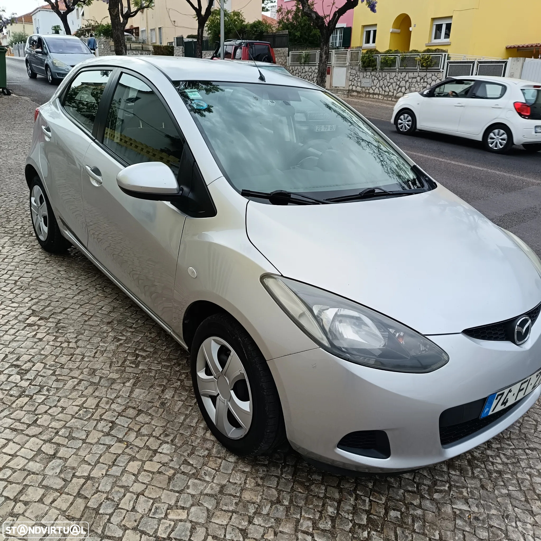 Mazda 2 - 4
