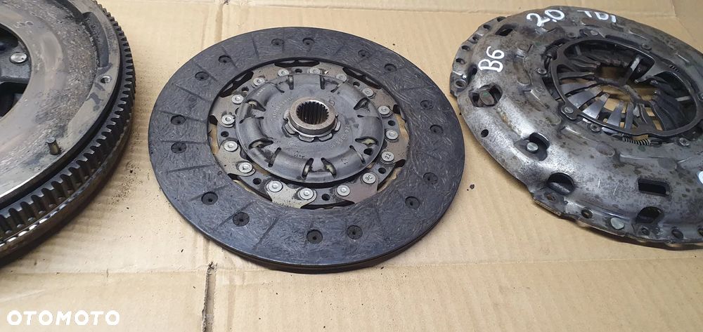 Sprzęgło tarcza docisk koło dwumas VW Passat B6 2.0 TDI - 4