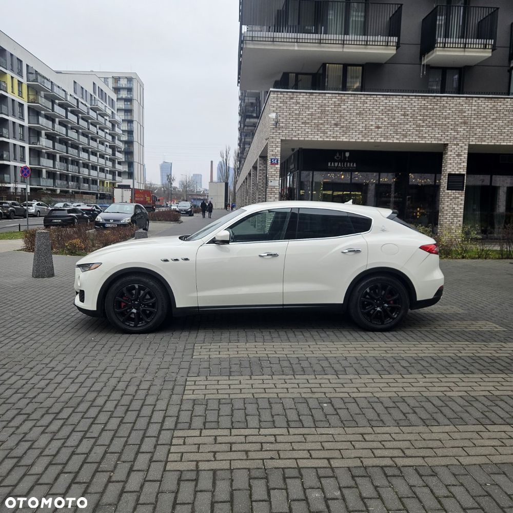 Maserati Levante - 3