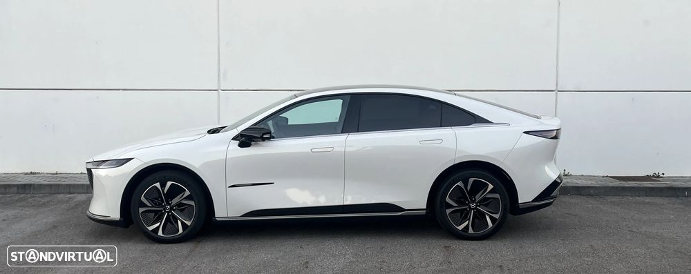 Mazda 6e 68.8 kWh Takumi - 8