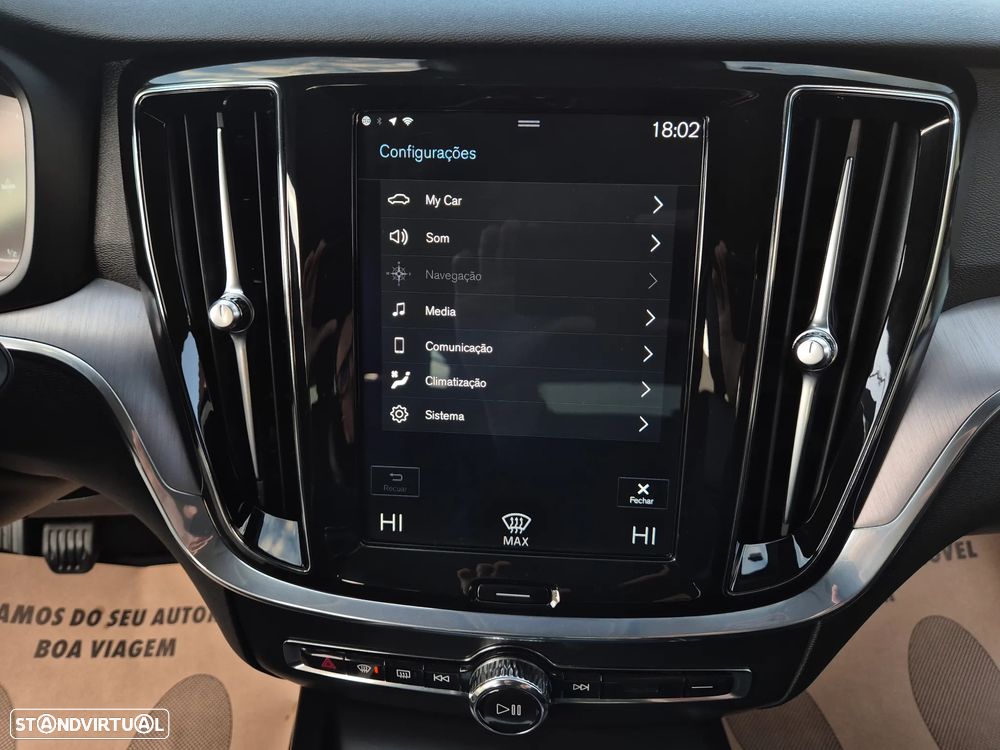 Volvo V60 2.0 D3 Momentum Plus - 30