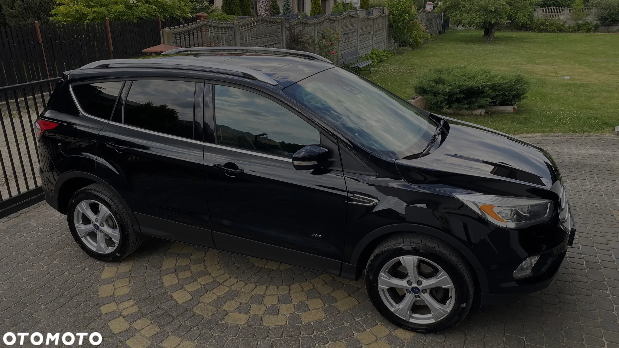 Ford Kuga 2.0 TDCi 4WD Titanium - 4
