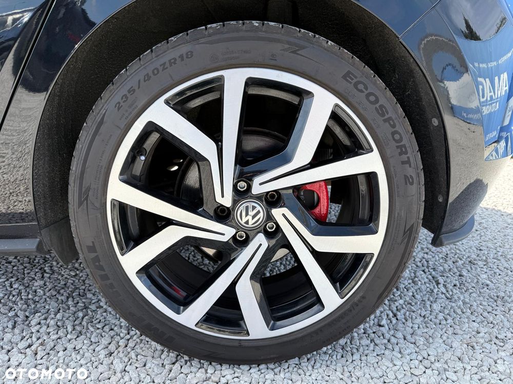 Volkswagen Polo 2.0 TSI DSG GTI - 11
