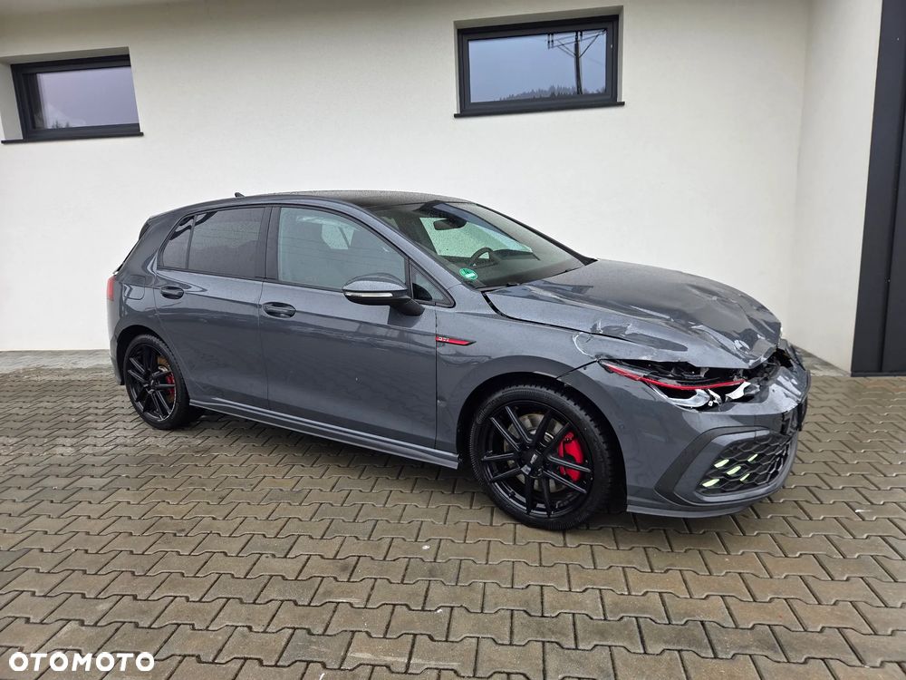 Volkswagen Golf - 17