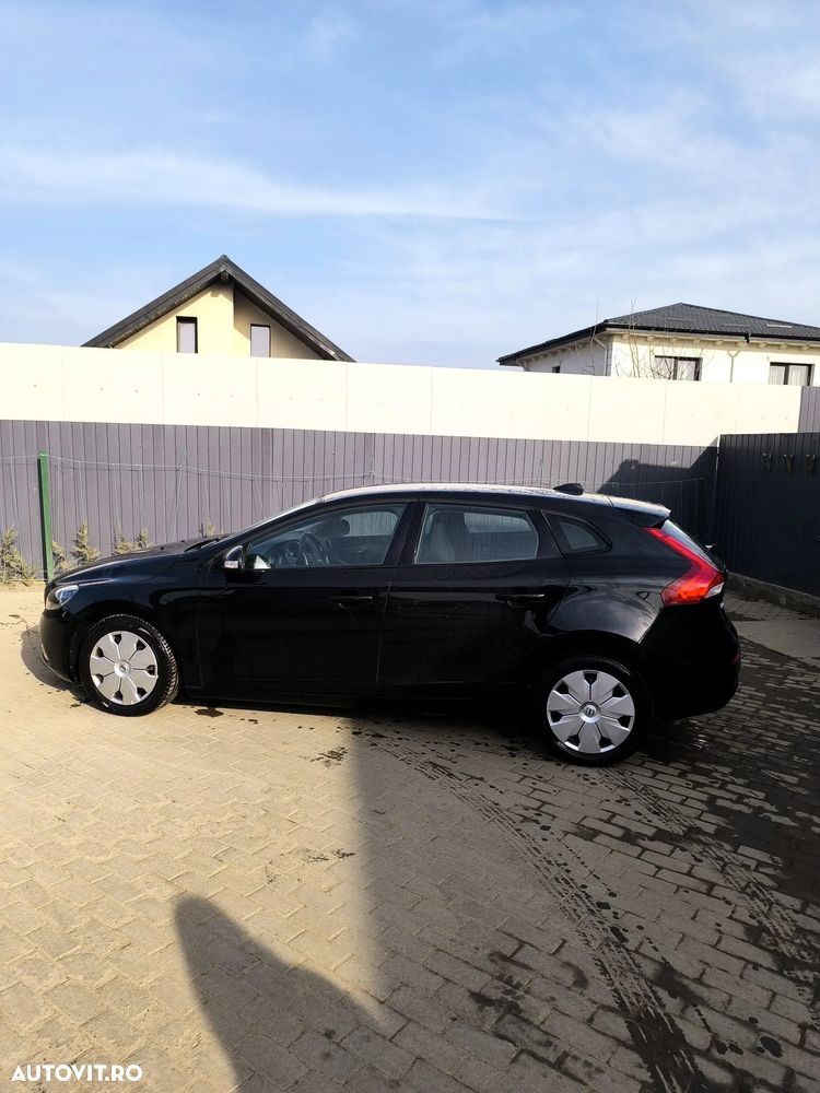 Volvo V40 D2 Aut. Kinetic - 4