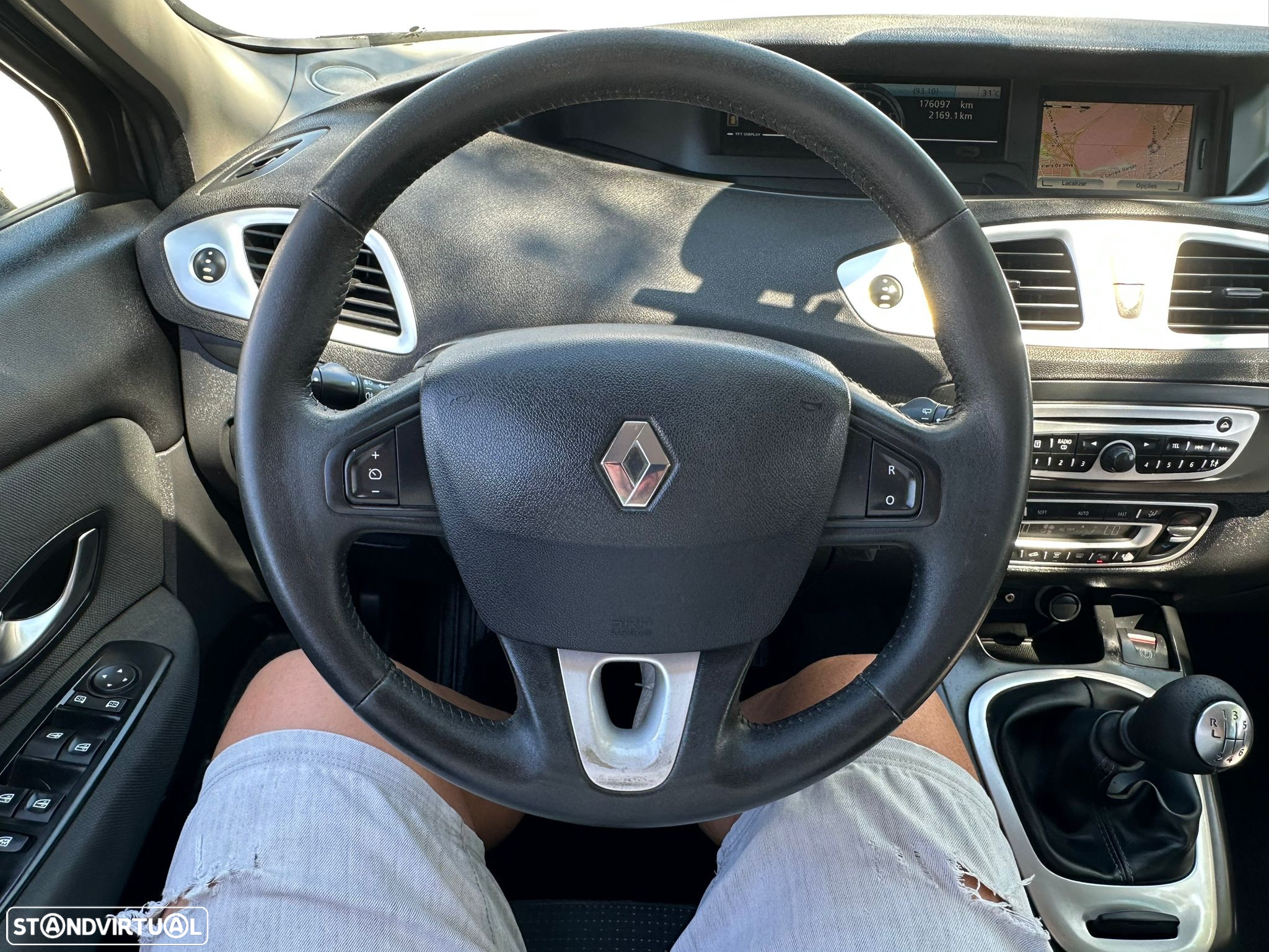 Renault Scénic 1.5 dCi Dynamique S - 32