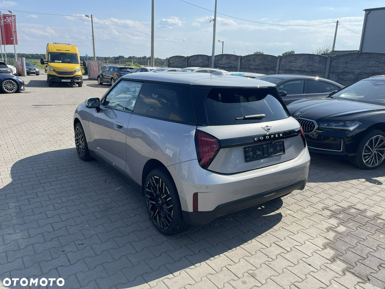 MINI Cooper E Essential Trim - 2