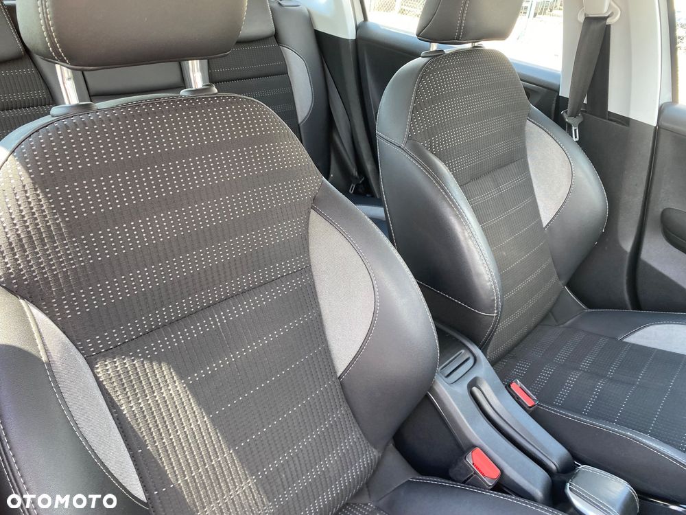 Peugeot 2008 BlueHDi 100 STOP & START Allure - 21