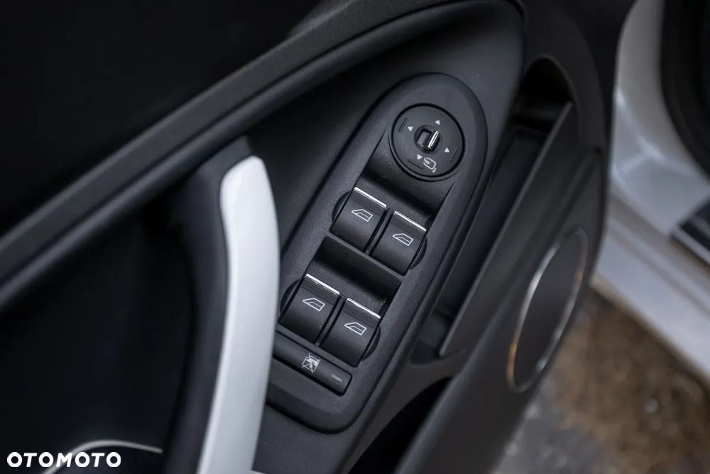 Ford Kuga 2.0 TDCi 4x4 Individual - 25