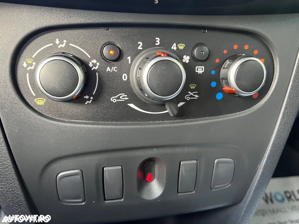 Dacia Logan 0.9 TCe Prestige - 12