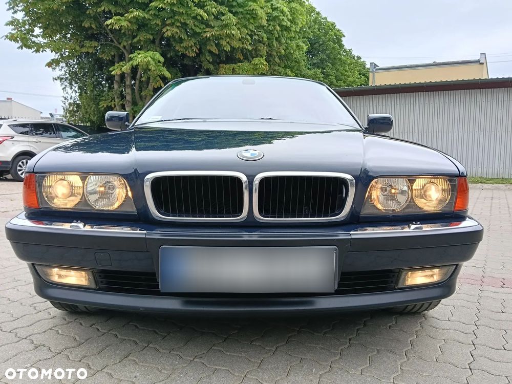 BMW Seria 7 - 1
