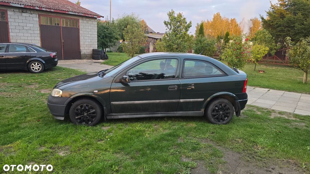 Opel Astra 2000 photo 2