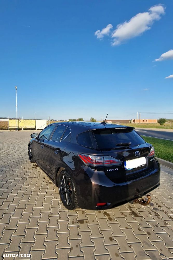 Lexus CT - 4