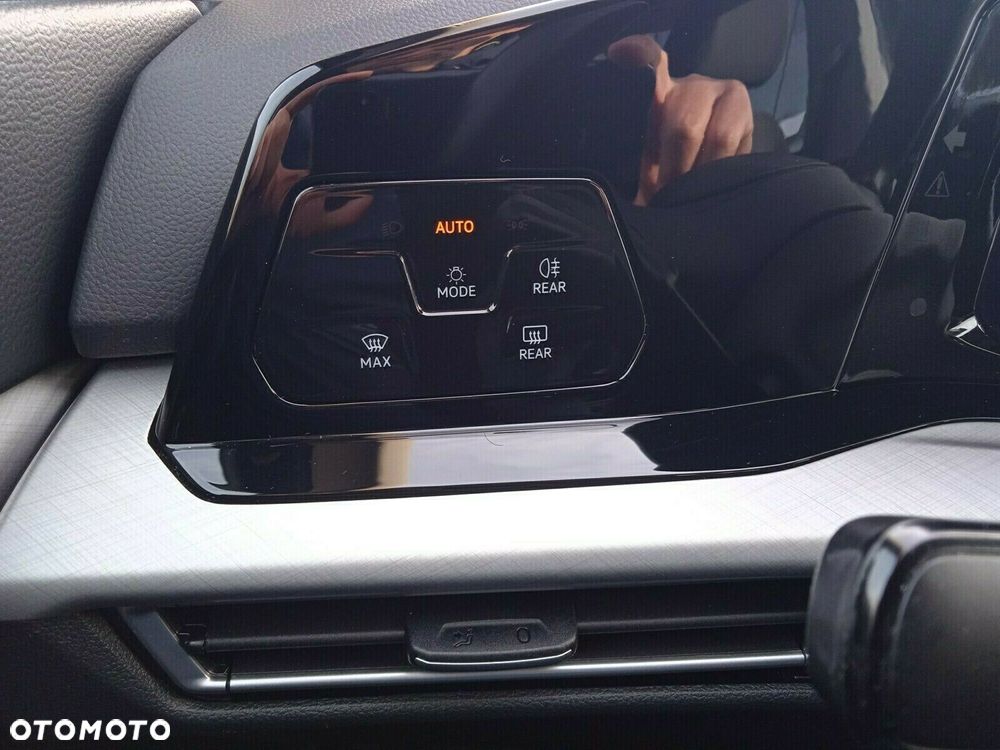 Volkswagen Golf - 15