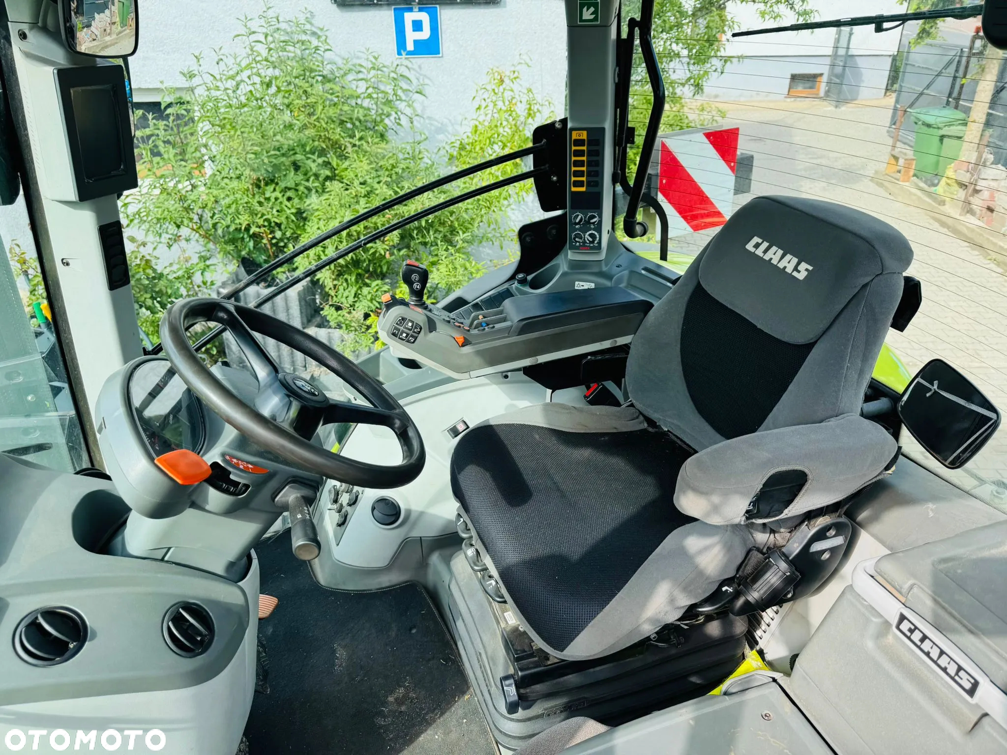 Claas Axion 810 CMATIC - 10