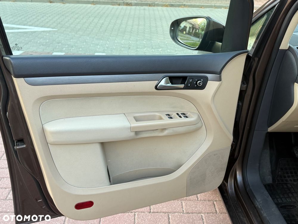 Volkswagen Touran 1.6 TDI DPF Cross - 12
