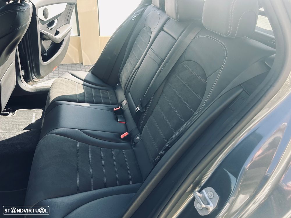 Mercedes-Benz C 300 e T 9G-TRONIC AMG Line — fotografia 12