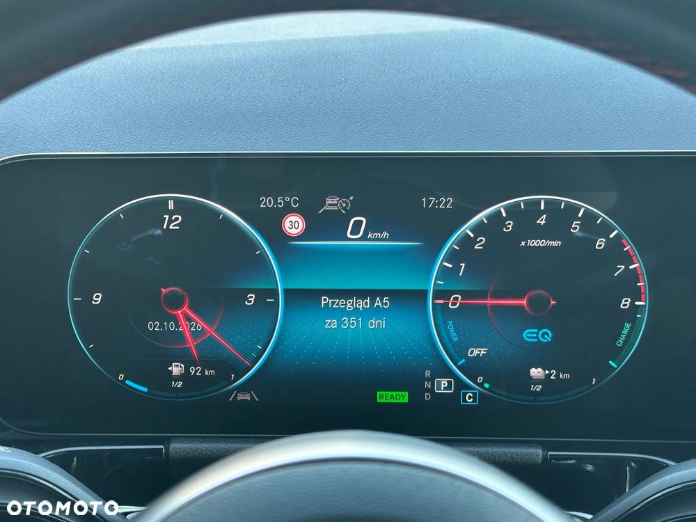 Mercedes-Benz GLA - 25