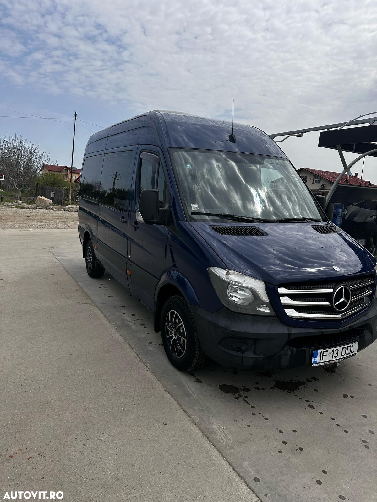 Mercedes-Benz Sprinter - 2