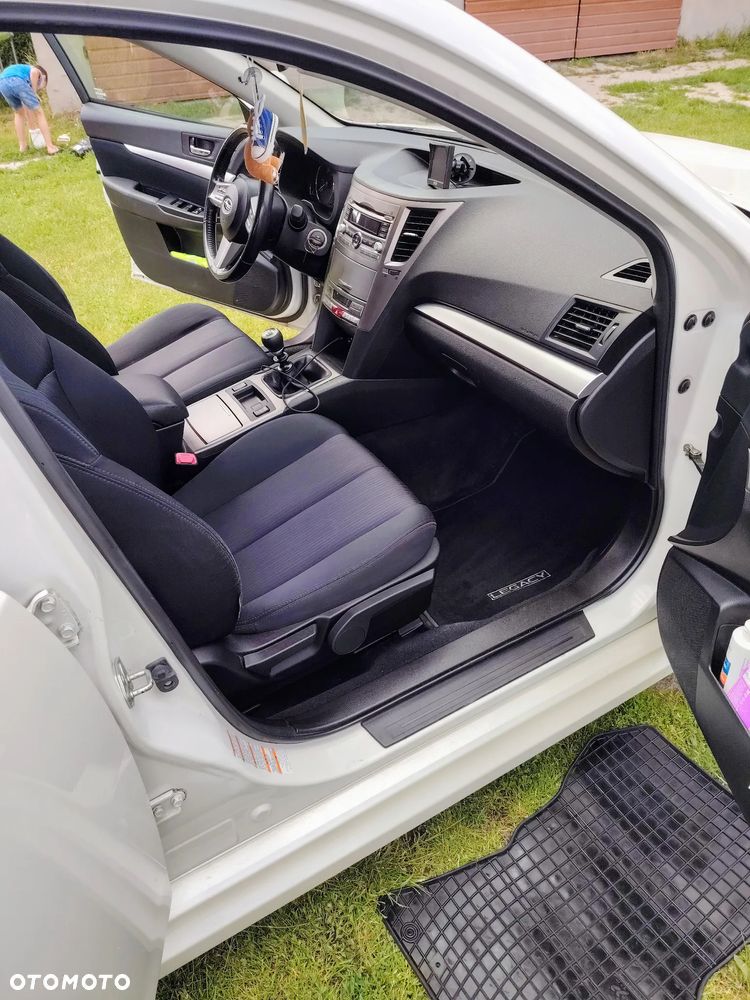 Subaru Legacy 2.0D Sport - 13