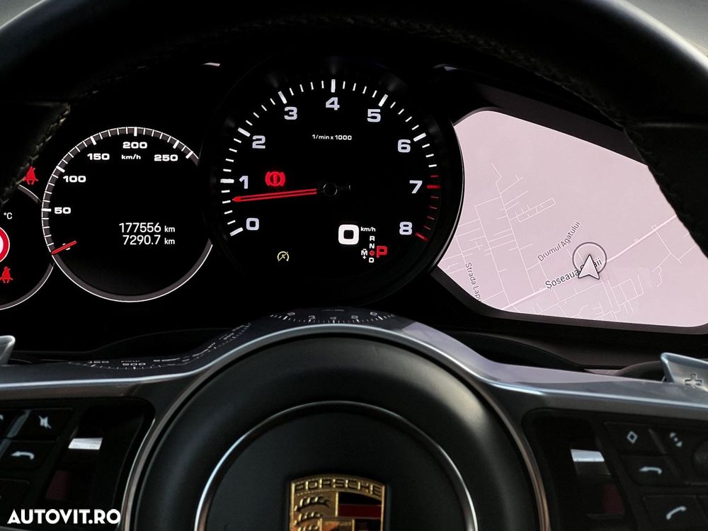 Porsche Cayenne Tiptronic S - 17