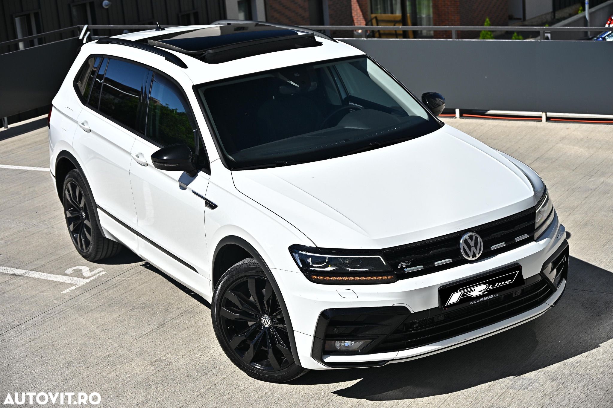 Volkswagen Tiguan Allspace 2.0 TDI 4Mot DSG R-Line - 1