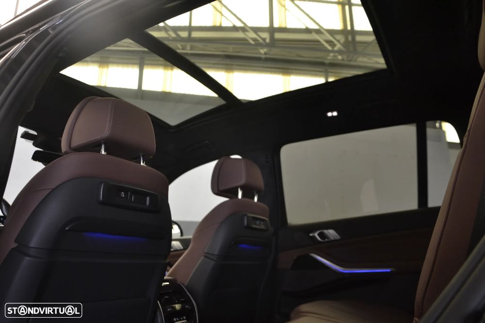 BMW X7 40 d xDrive Pack M - 26