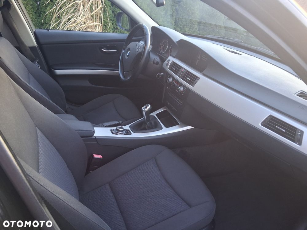 BMW Seria 3 320d xDrive DPF Edition Fleet - 5