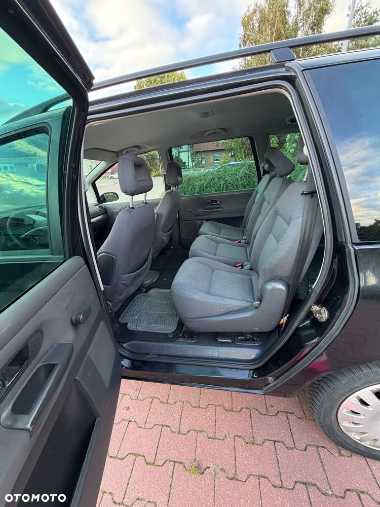 Seat Alhambra 2002 photo 5