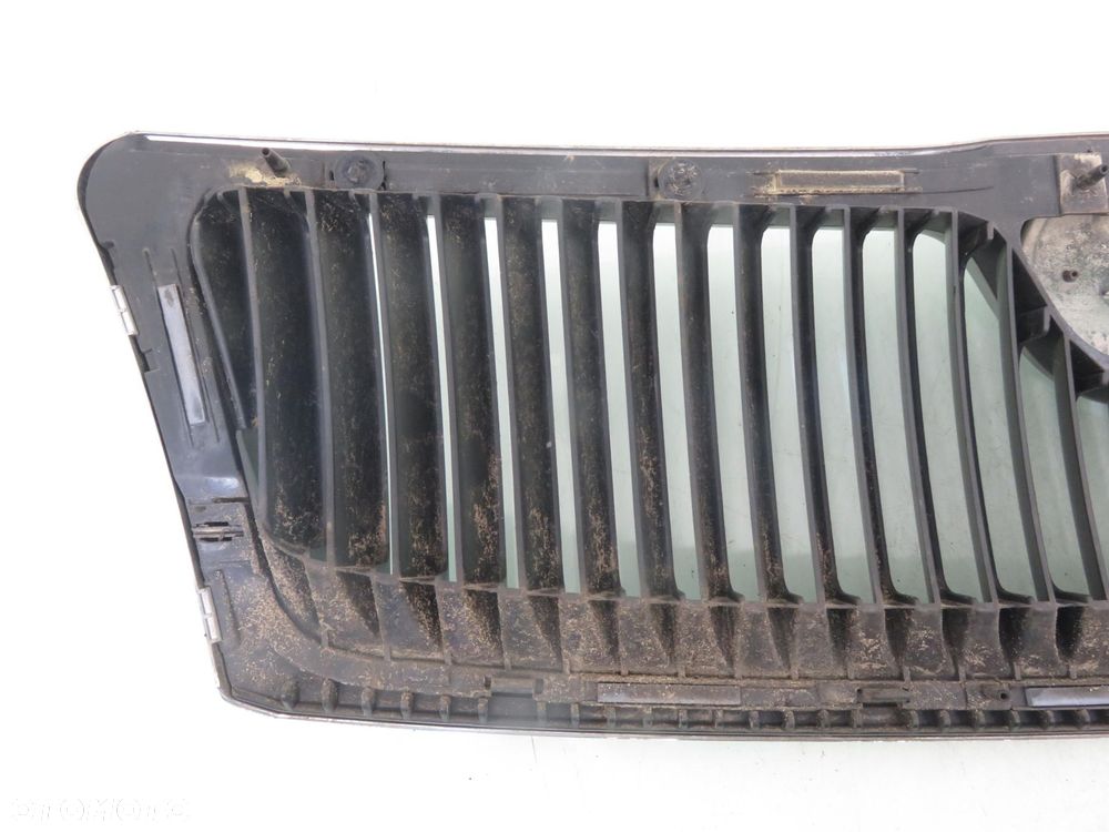 ATRAPA GRILL SKODA OCTAVIA II 1Z0853668 - 3