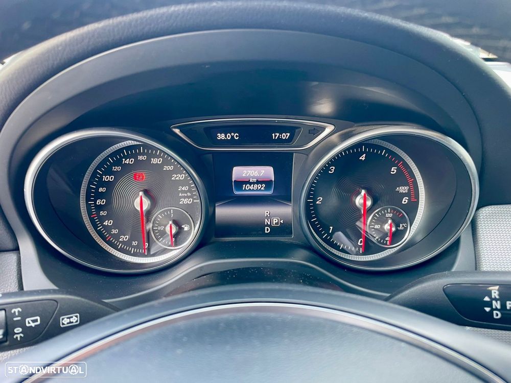 Mercedes-Benz CLA 200 d Shooting Brake Urban Aut. - 12