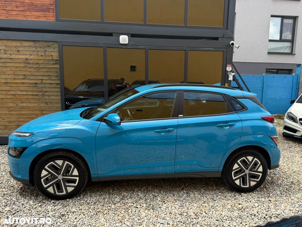 Hyundai KONA Select - 6