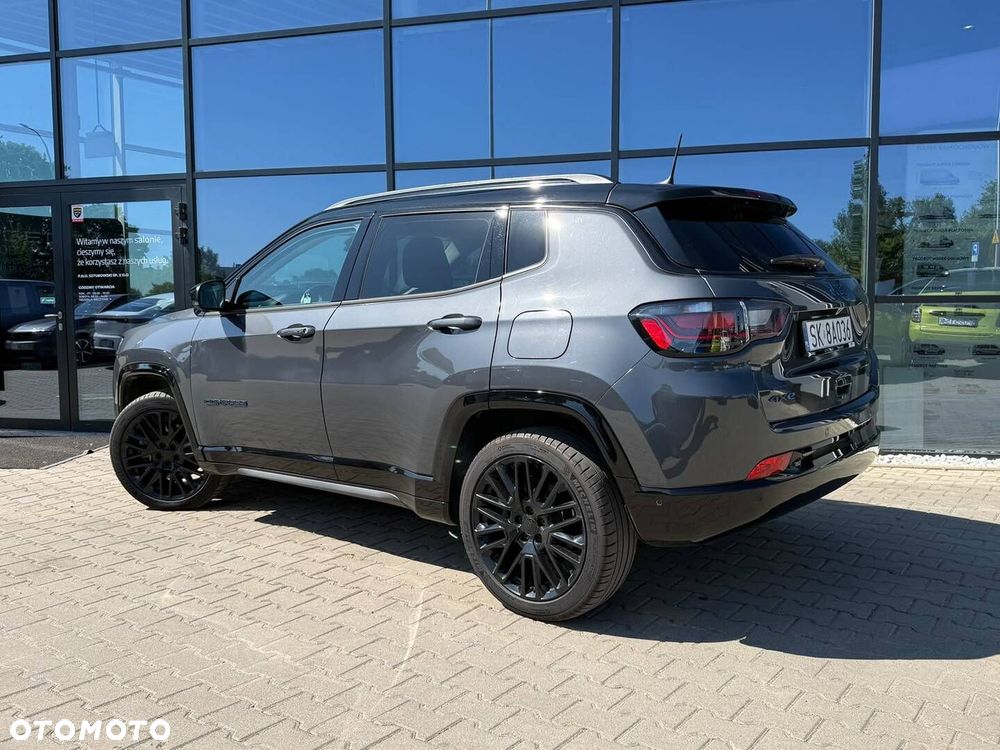 Jeep Compass - 4