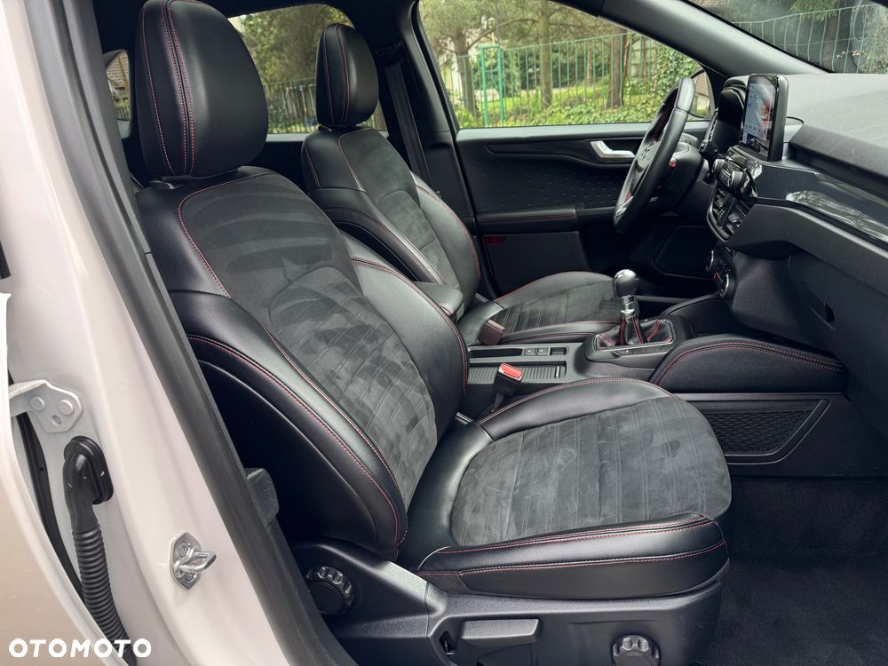 Ford Kuga 1.5 EcoBoost FWD ST-Line - 22