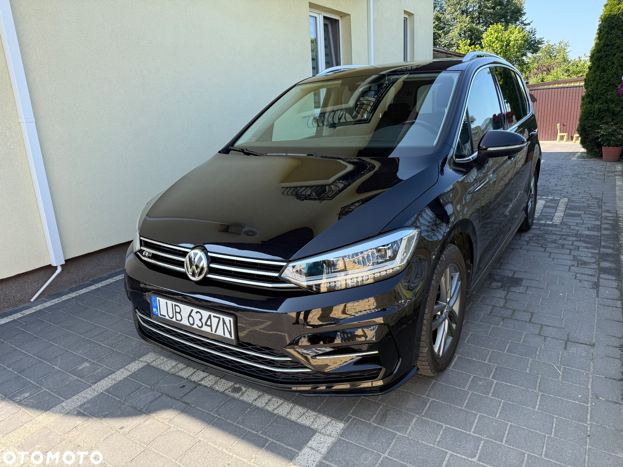 Volkswagen Touran - 1