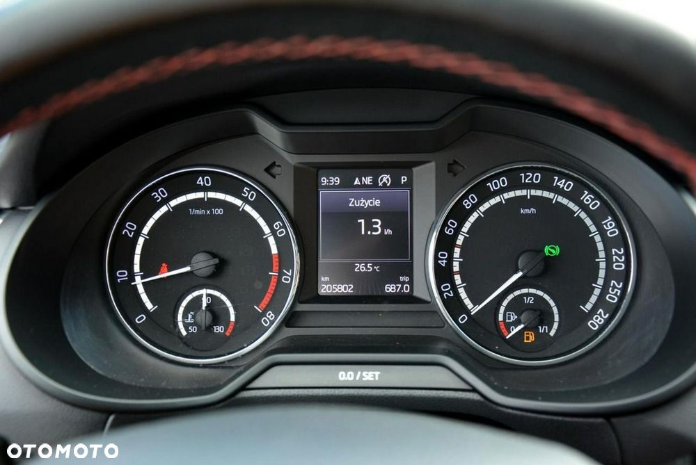 Skoda Octavia 2.0 TSI RS 230 DSG - 24