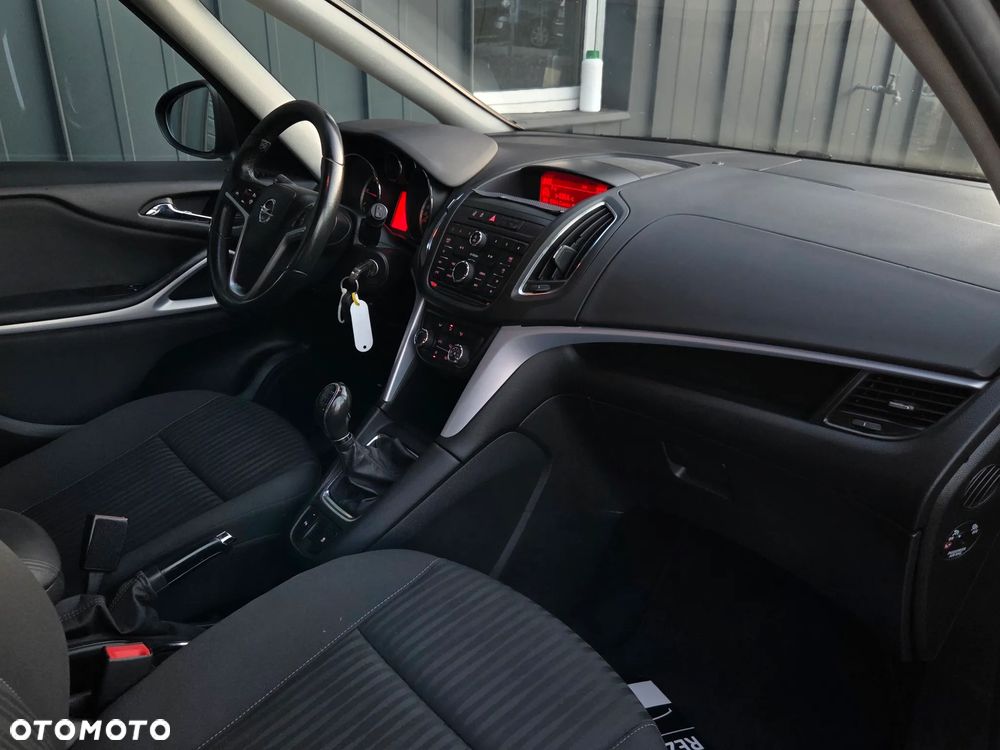 Opel Zafira 2.0 CDTI Enjoy - 9