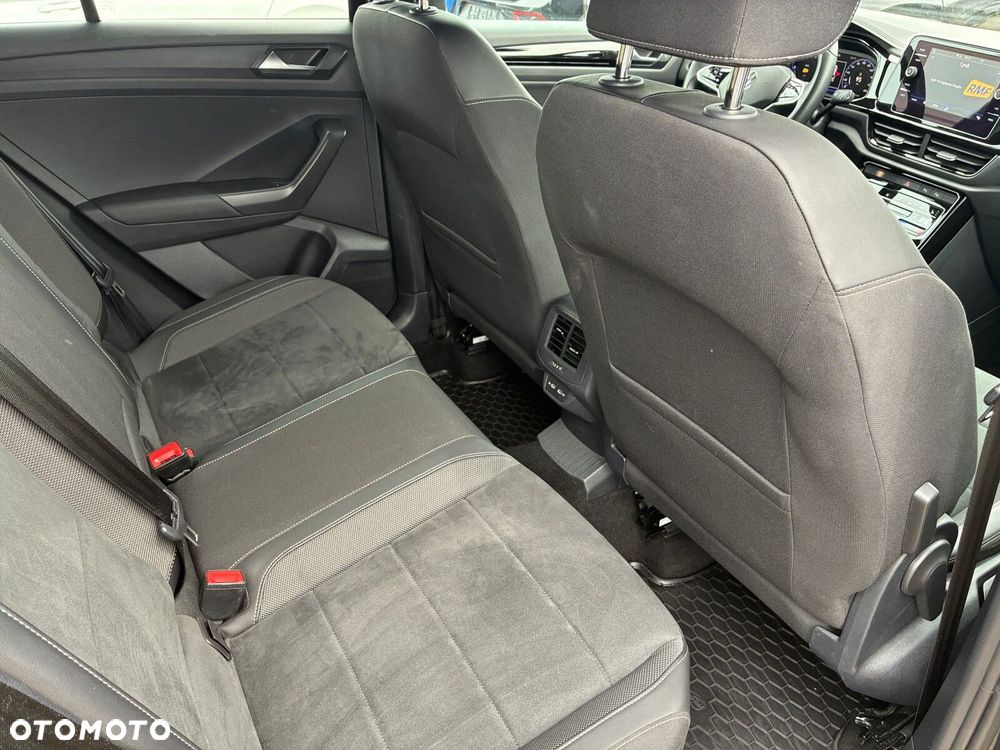 Volkswagen T-Roc 1.5 TSI R-Line DSG - 28