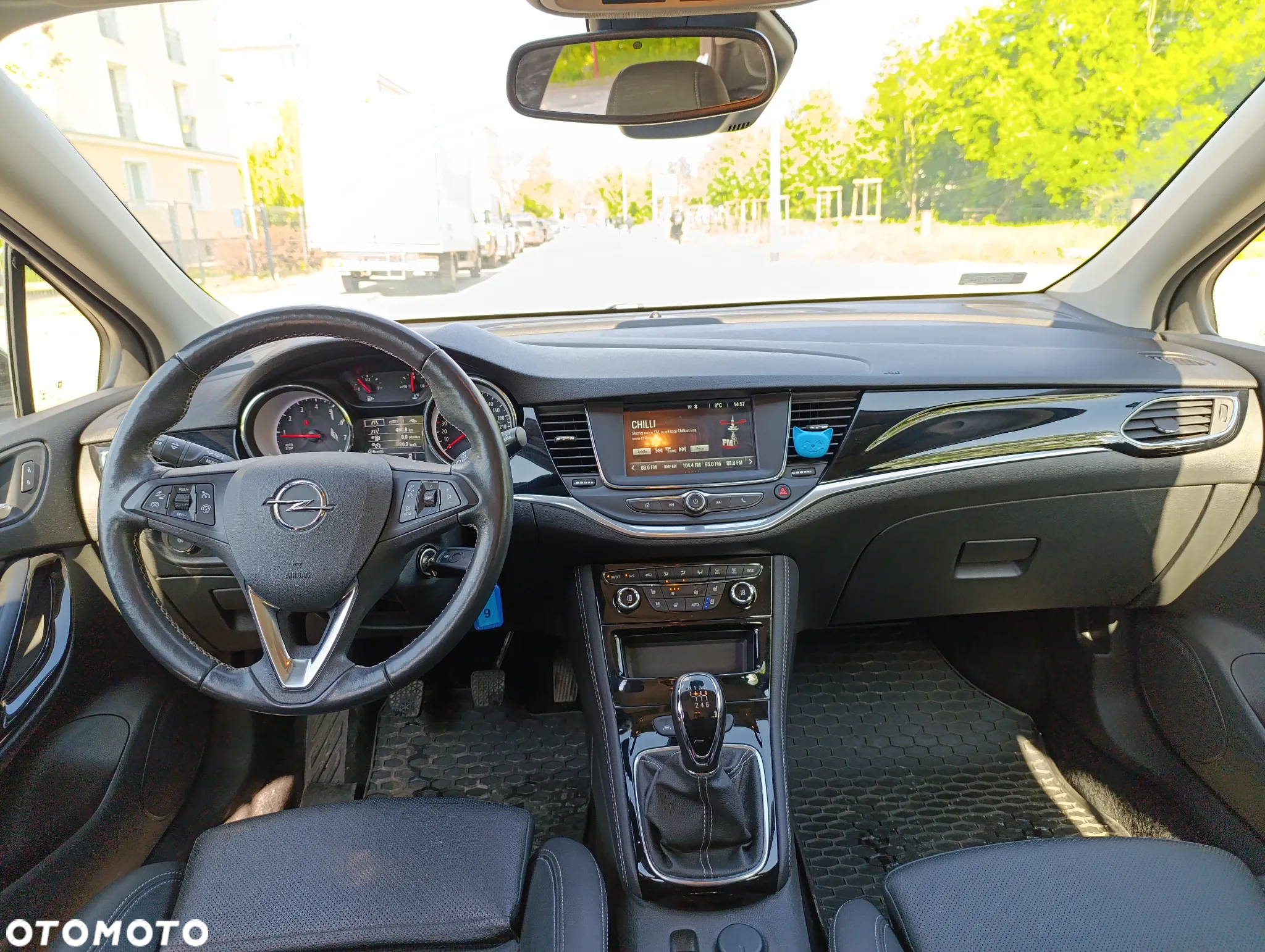 Opel Astra V 1.2 T Elegance S&S - 9