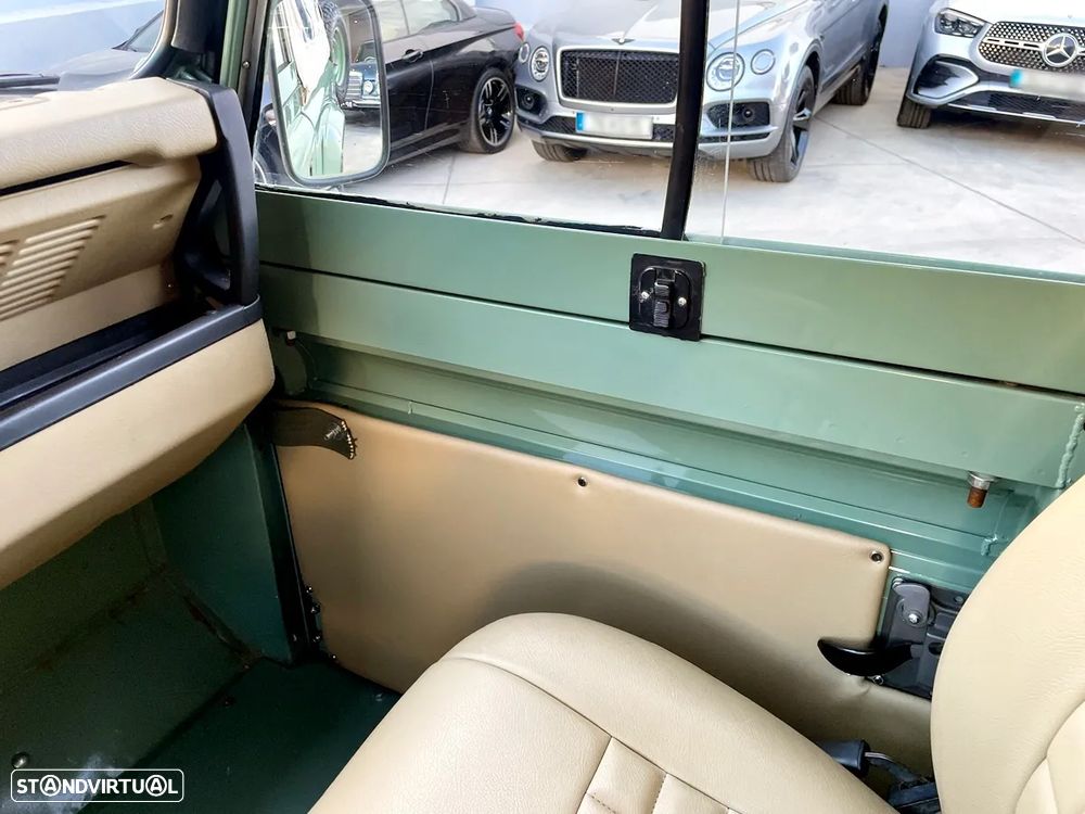 Land Rover Defender 90 2.5 TDi Metal Top - 22