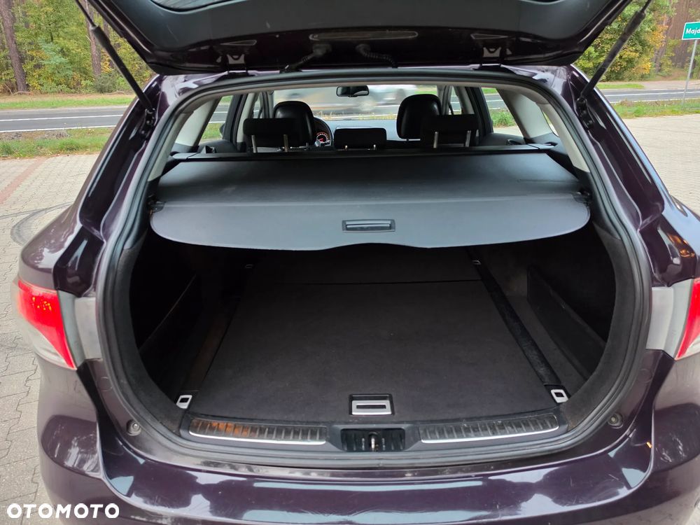 Toyota Avensis - 17
