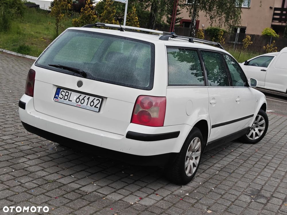 Volkswagen Passat 1.9 TDI Comfortline - 10