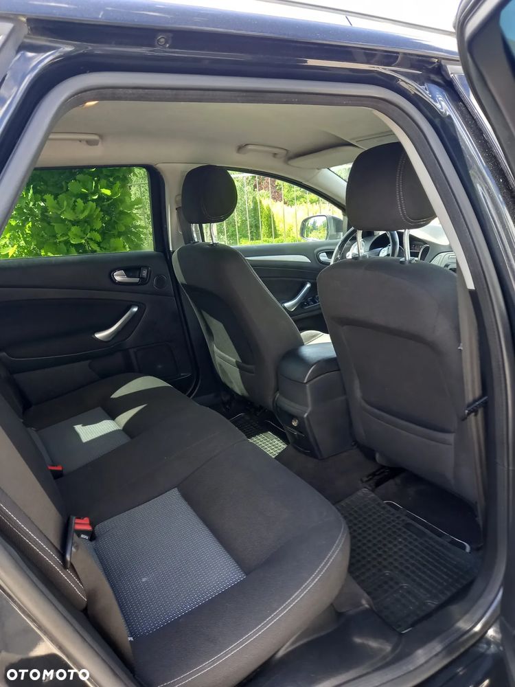 Ford Mondeo 1.6 Ambiente - 2