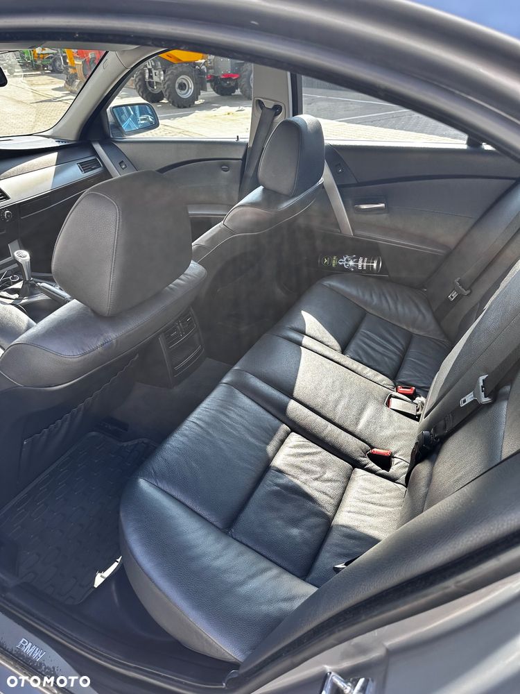 BMW Seria 5 525i - 7