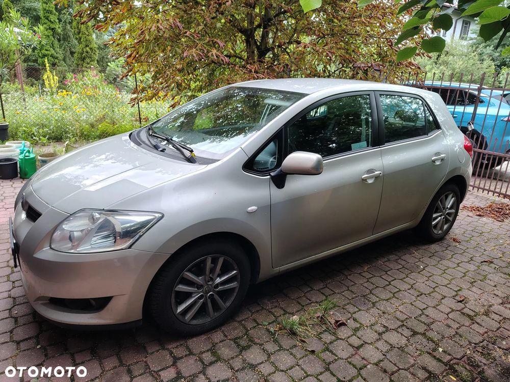 Toyota Auris 1.4 D-4D Premium - 2