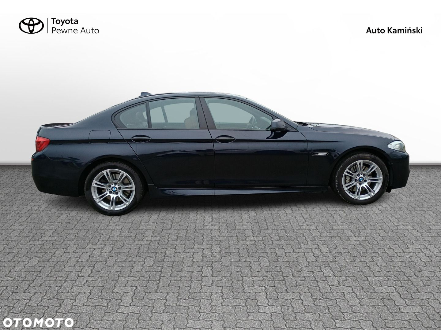 BMW Seria 5 550i xDrive - 4