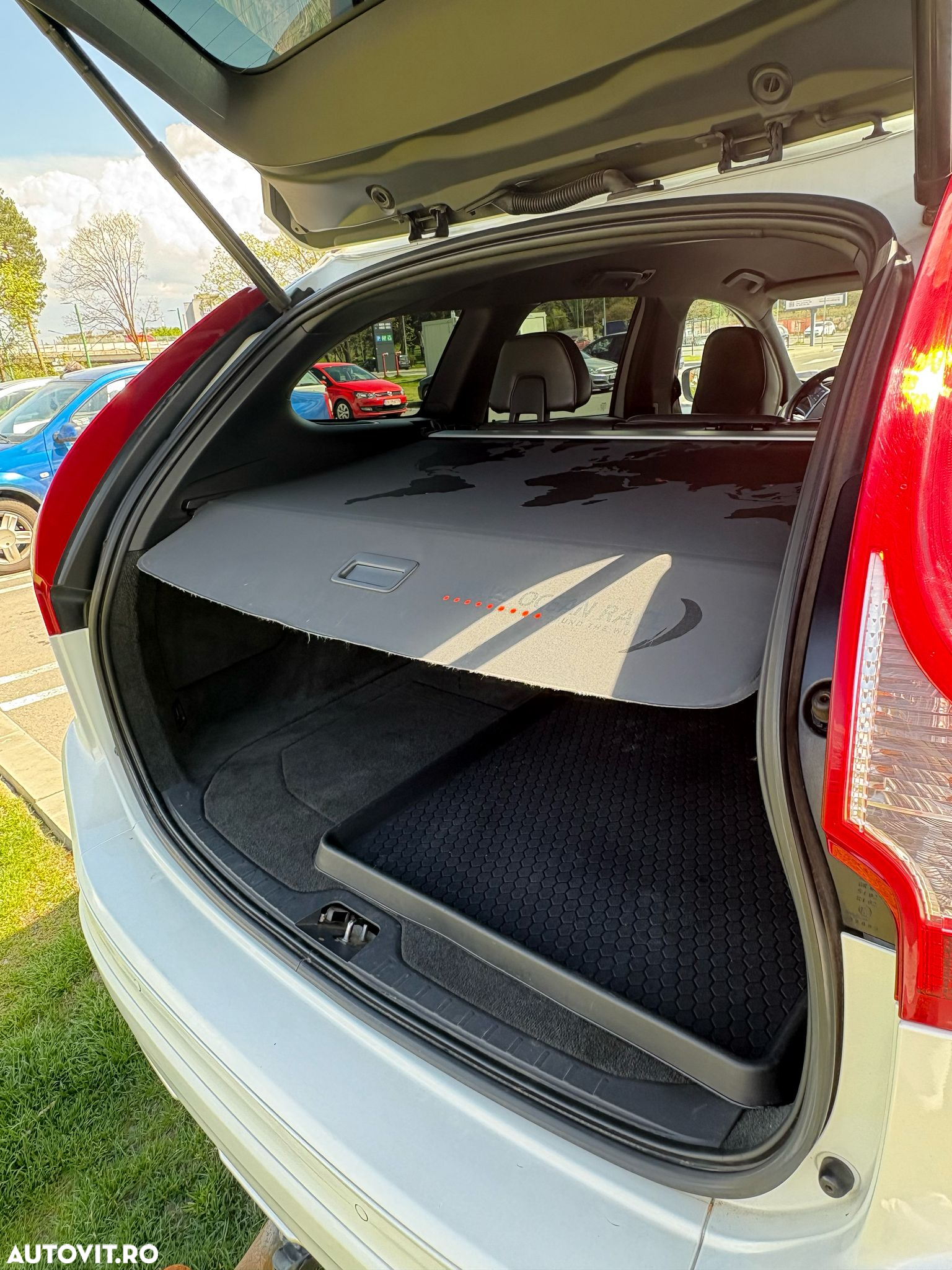 Volvo XC 60 D4 AWD Geartronic Ocean Race - 11