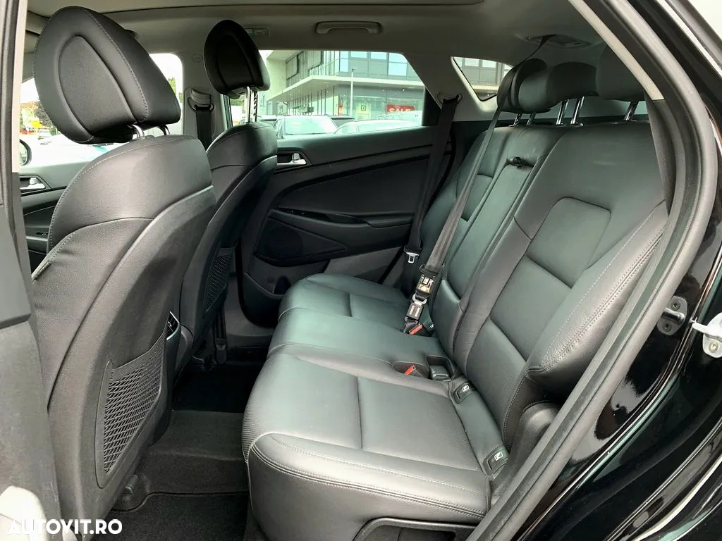 Hyundai Tucson 2.0 CRDI 4WD 6AT Luxury Pack+ - 9