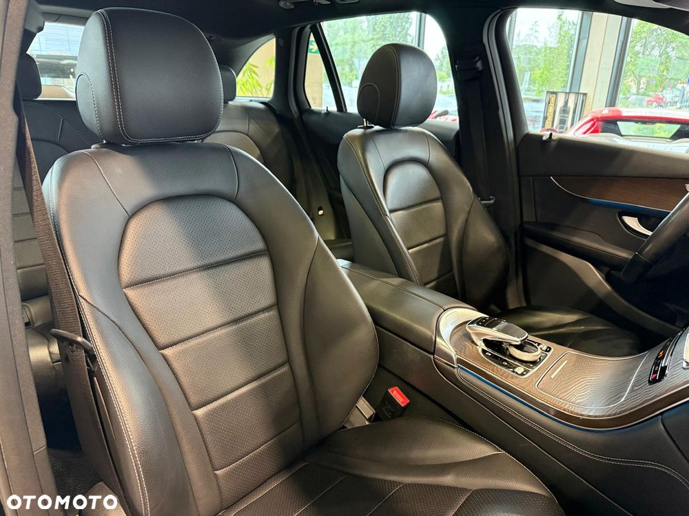 Mercedes-Benz GLC 220 d 4Matic 9G-TRONIC Exclusive - 11